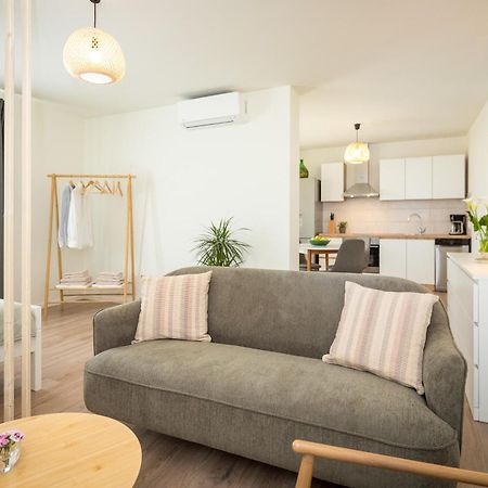 Cozy Room & Studio Kali 로비니 외부 사진